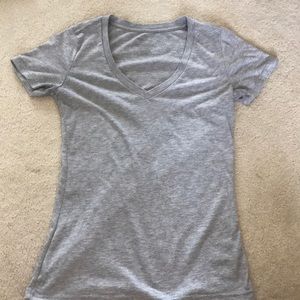 v neck T-shirt